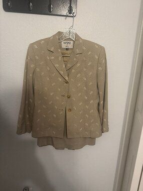 Vintage Kasper suit jacket set, size 4. Great Condition